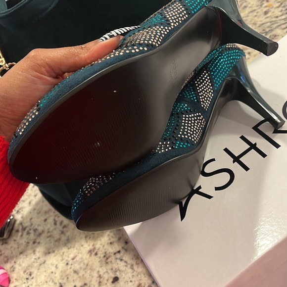 Ashro Rhinestones Heels! - Picture 5 of 10